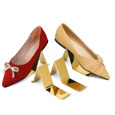 Counter Top Golden Metal Retail Display 16cm  Shoe Rack For Retail Store