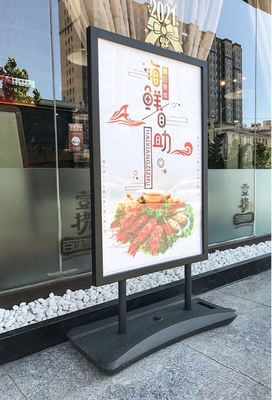 Présentoir de panneau publicitaire en métal sur pied 119 cm pour la publicité